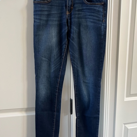 Abercrombie and Fitch super skinny jean mid rise says to S waist 26 length 29 - Picture 1 of 8